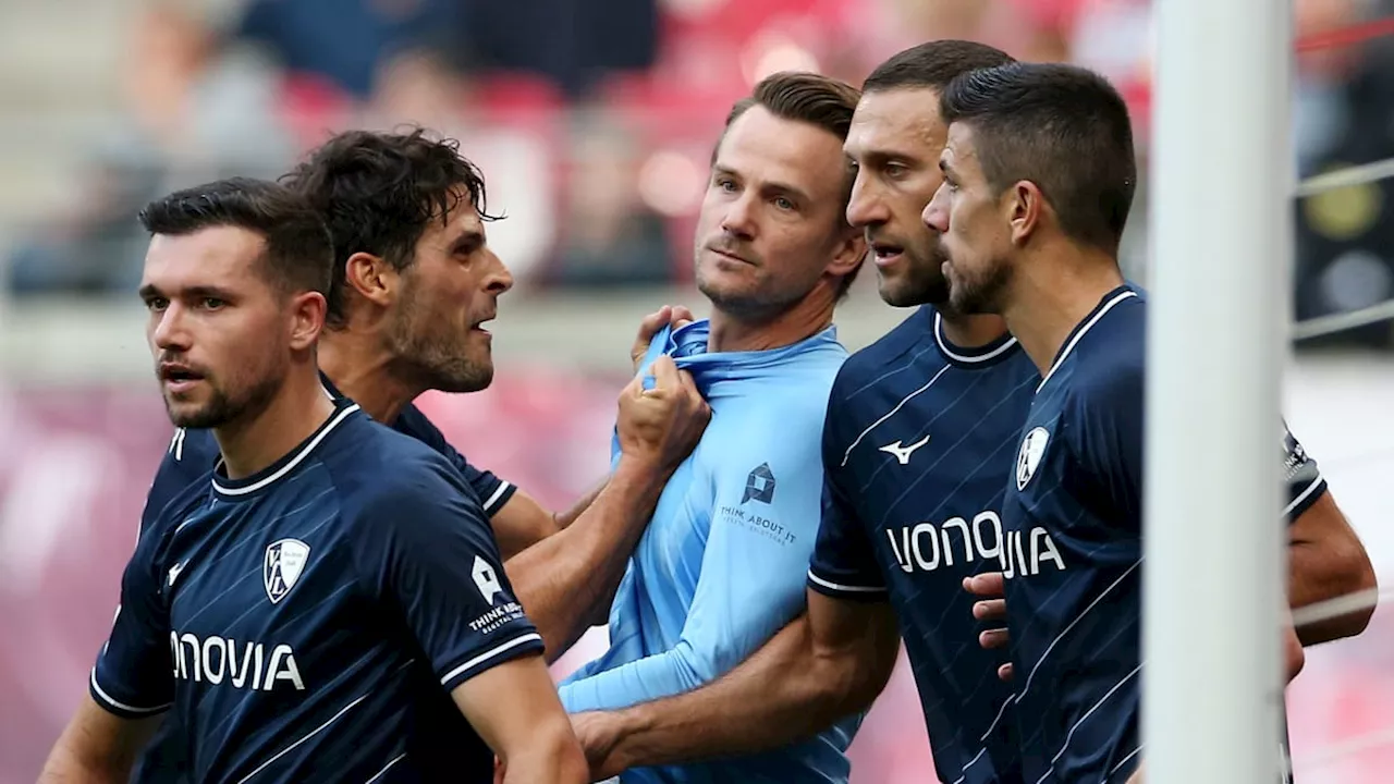 Riemann hält zwei Elfmeter: Bochum holt ein 0:0 in Leipzig