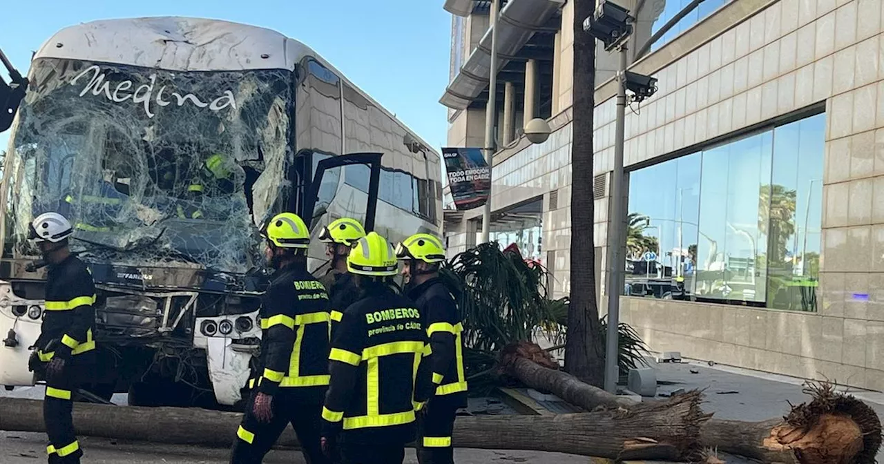 Espagne : un bus perd le contrôle, trois morts