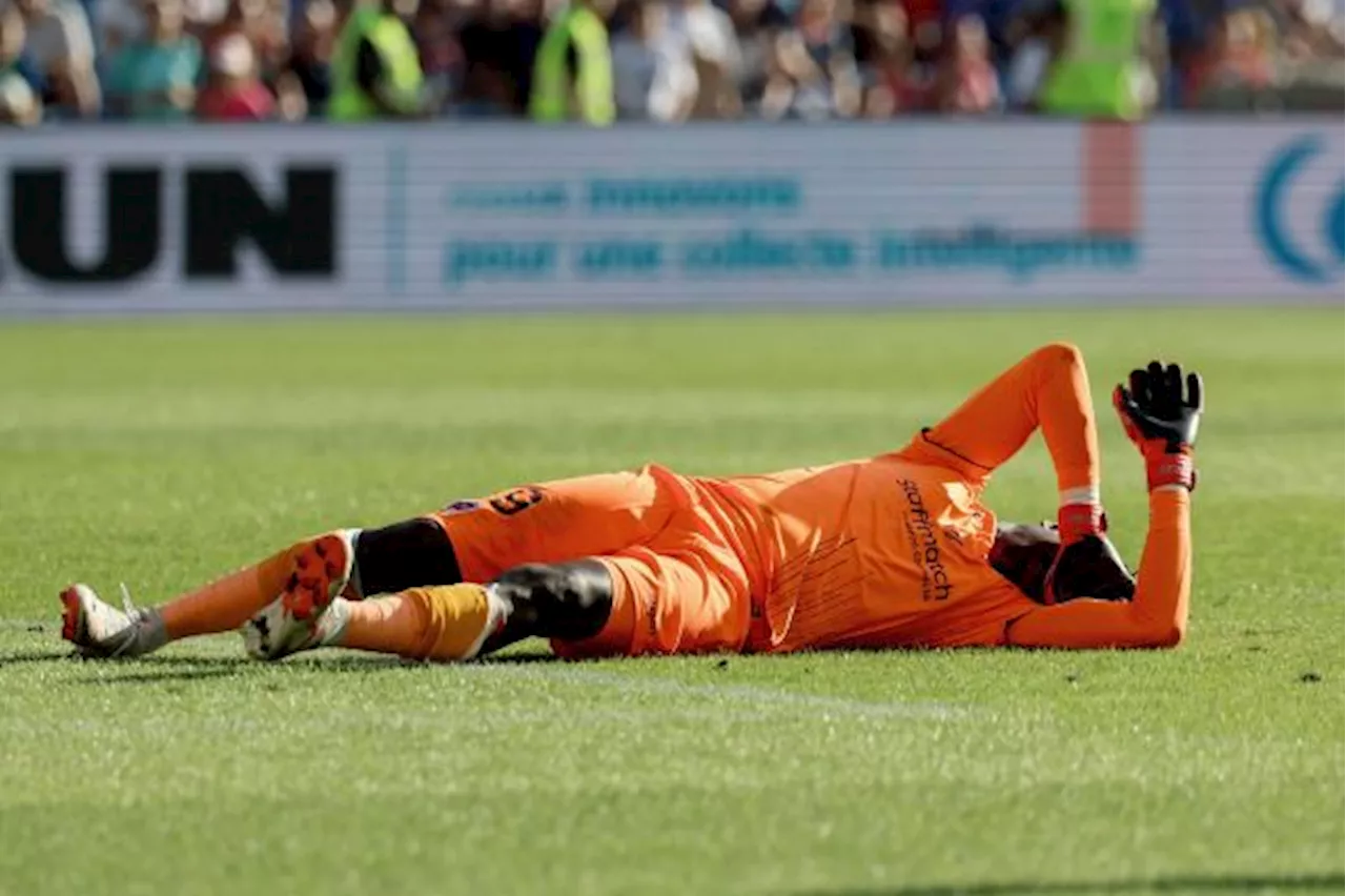 Kiper Clermont Terkena Lemparan Petasan, Laga Ligue 1 di Montpellier Dihentikan