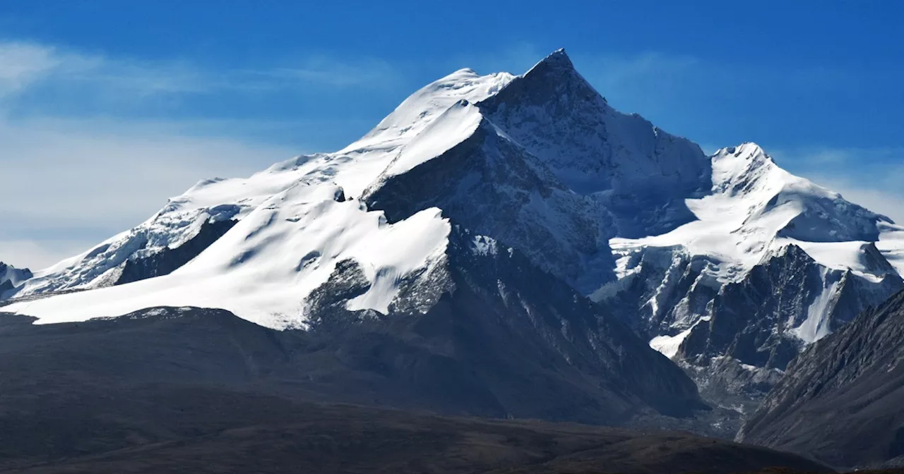 2 American women die on Tibet peak, dashing dreams of setting climbing record