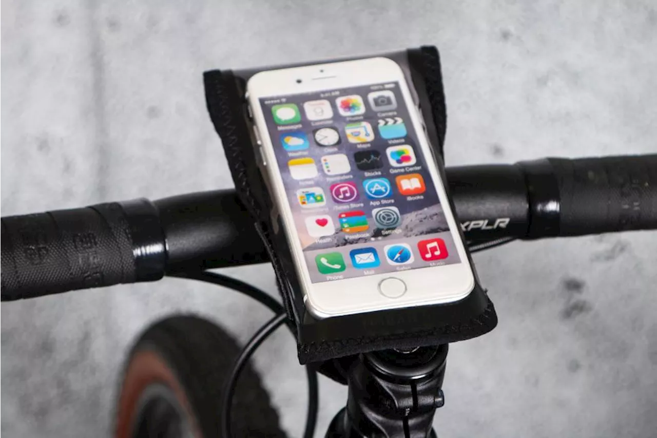 BTwin 500 Cycling Smartphone Holder