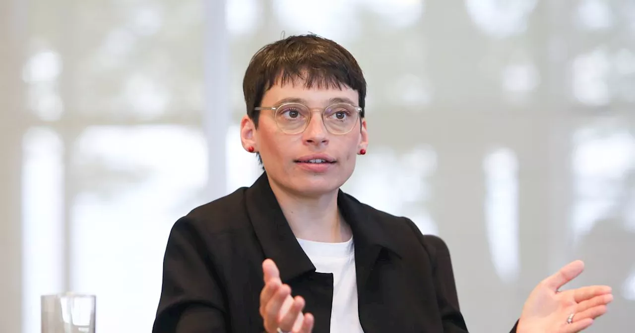 Interview mit Integrationsministerin Josefine Paul - Großteil der Geflüchteten bleibt auf Dauer'