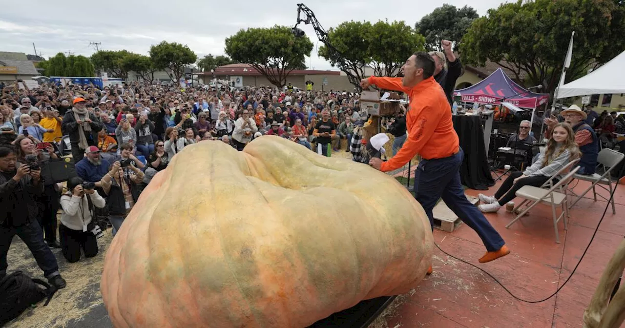 Pumpkin weighing 2,749 pounds wins California contest, sets world record for biggest gourd