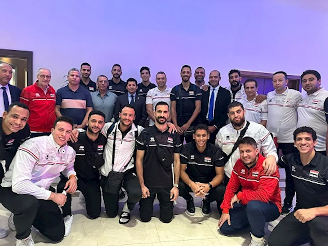 وزير الرياضة يستقبل بعثة منتخب الطائرة بعد التأهل لأولمبياد باريس