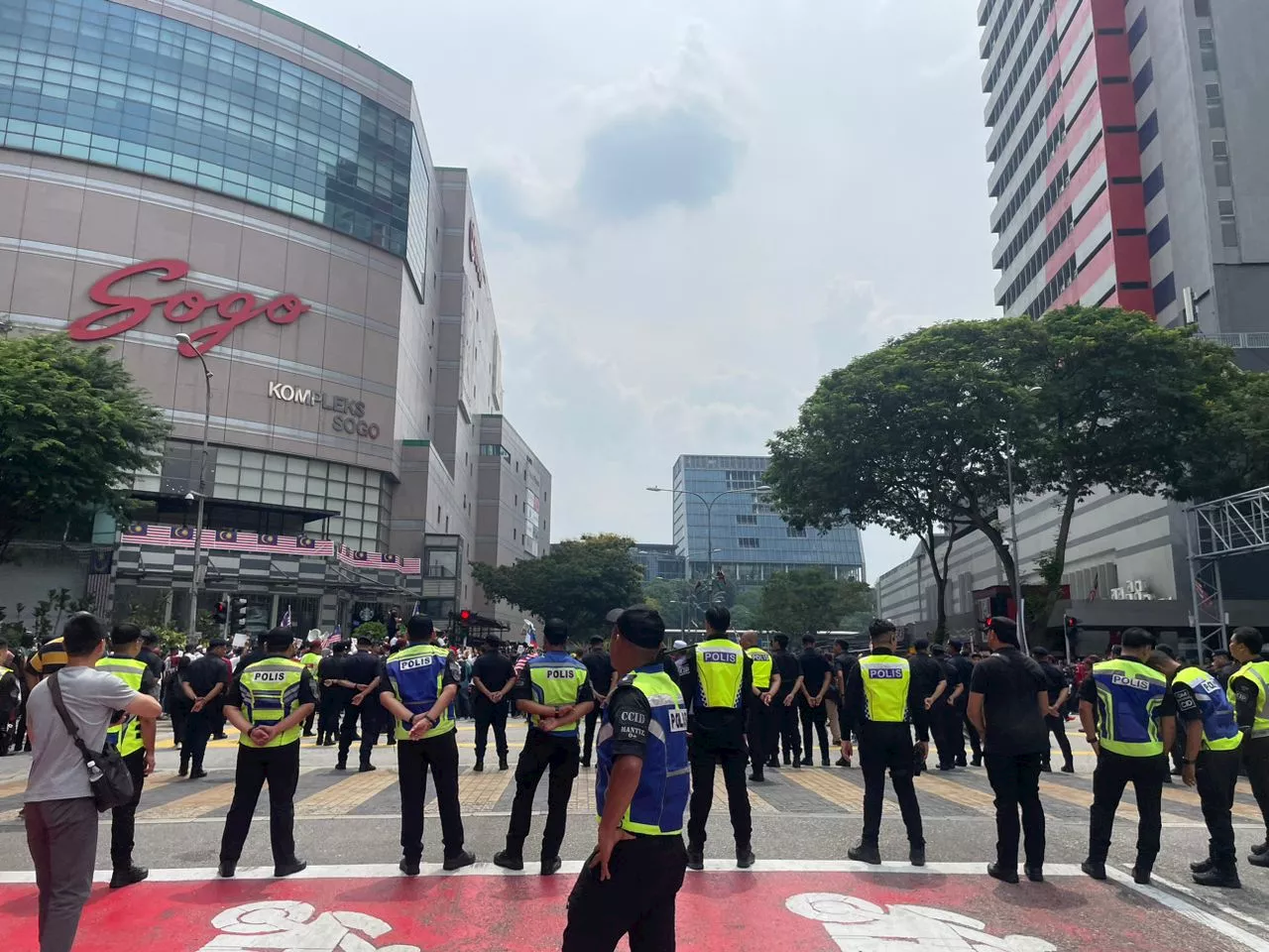 Gaji pegawai rendah polis wajar dinaikkan