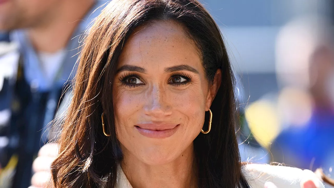 Meghan Markle Is the Queen of the Selfie