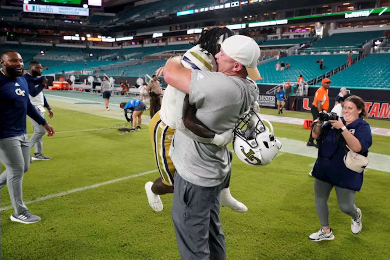 Georgia Tech stuns No. 17 Miami 23-20, on TD with 2 seconds remaining