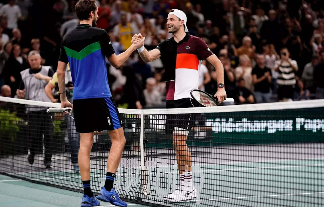 Dimitrov surprend Medvedev et se qualifie pour les quarts de finale