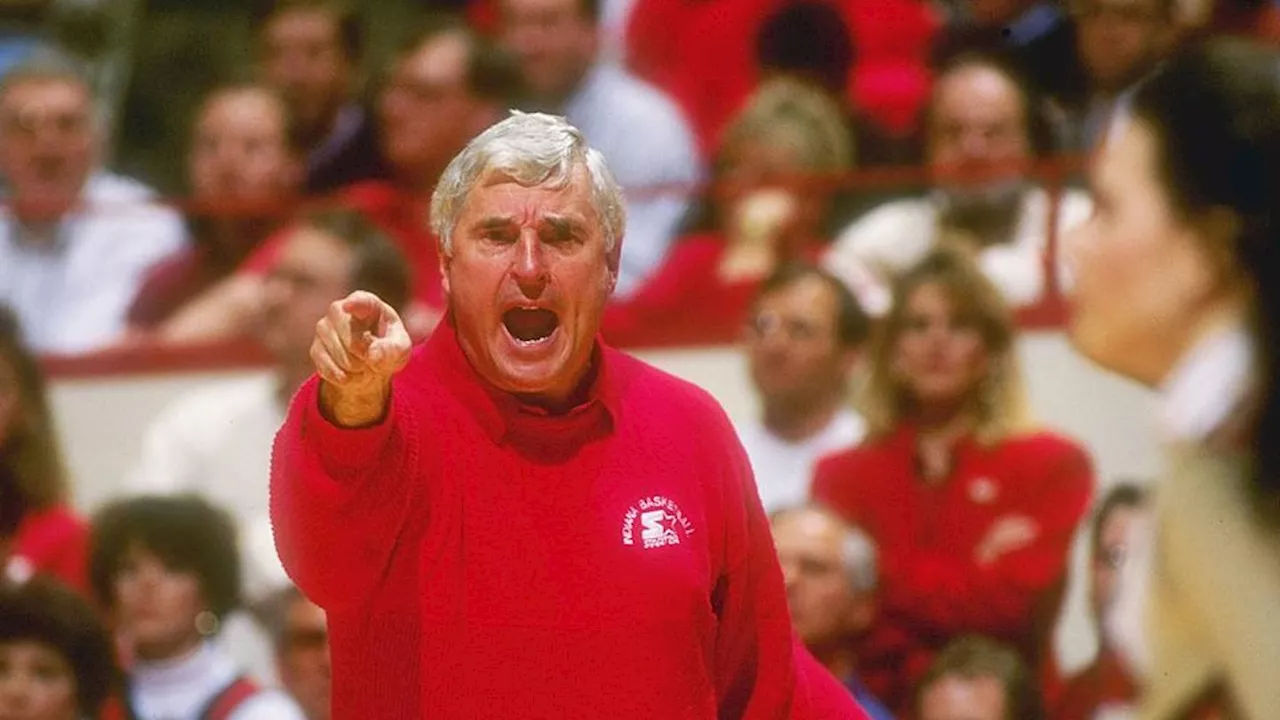 College basketball coaching legend Bob Knight dead at 83