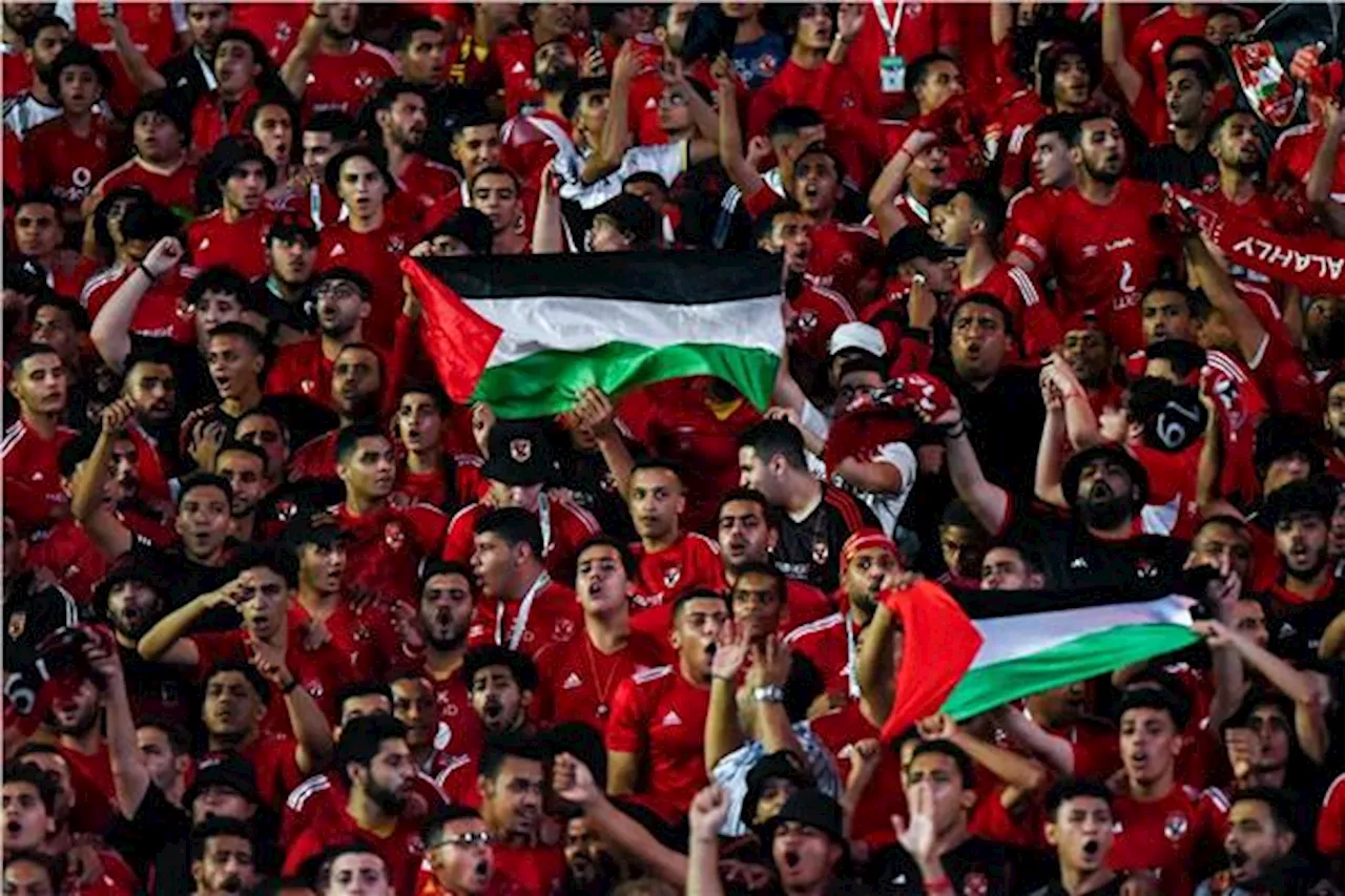 جماهير الأهلي تدعم فلسطين قبل مواجهة صن داونز بالدوري الأفريقي