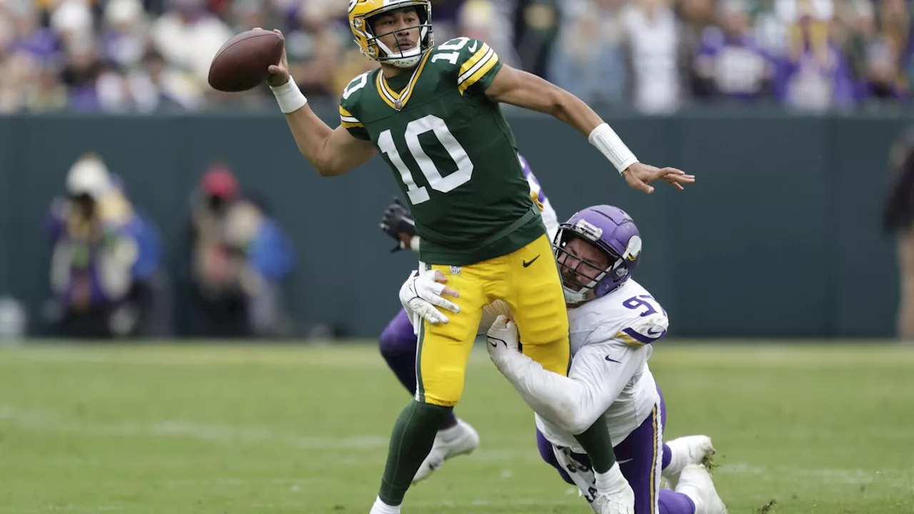 Packers GM says team's overall struggles on offense make it difficult to measure Love's progress