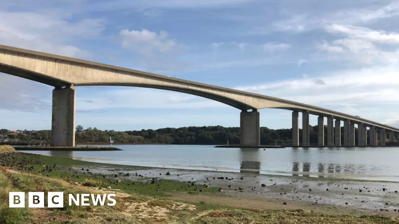 Storm Ciaran: Ipswich's Orwell Bridge to close due to high winds