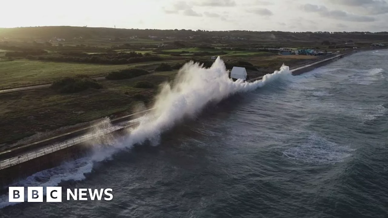 Main coastal roads to close as 'weather bomb' approaches Jersey