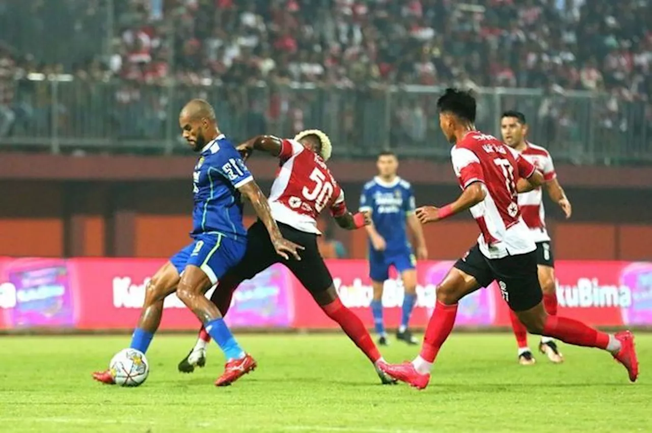 Link Live Streaming Madura United Vs Persib - Duel Keras Papan Atas Berlangsung Malam Ini