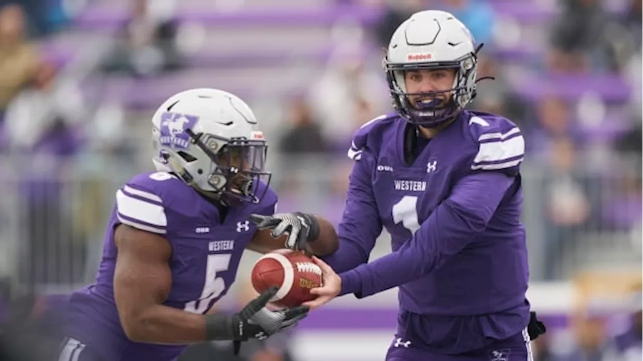 Undefeated Western Mustangs begin playoff path to Vanier Cup with key injuries