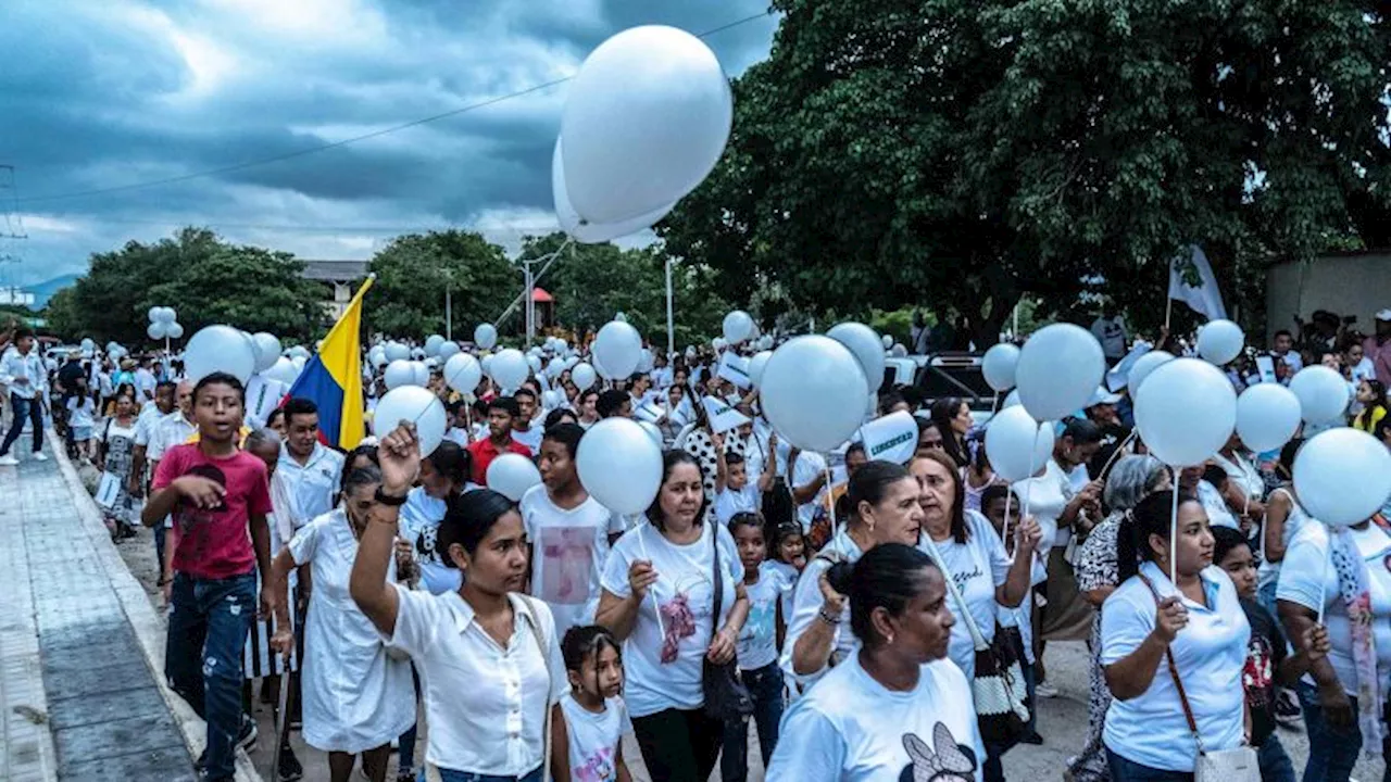 Hundreds gather to demand the release of Luis Díaz’s father in Liverpool star’s home town in Colombia