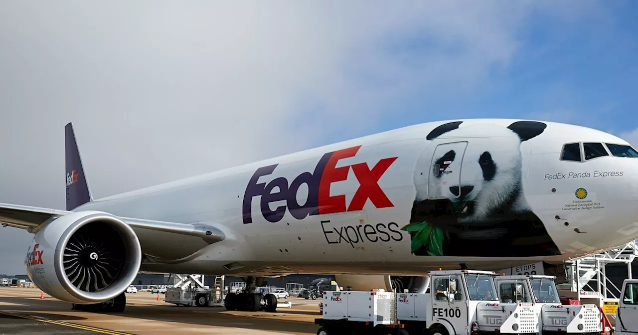 Washington pandas leaving for China in style on FedEx jumbo jet