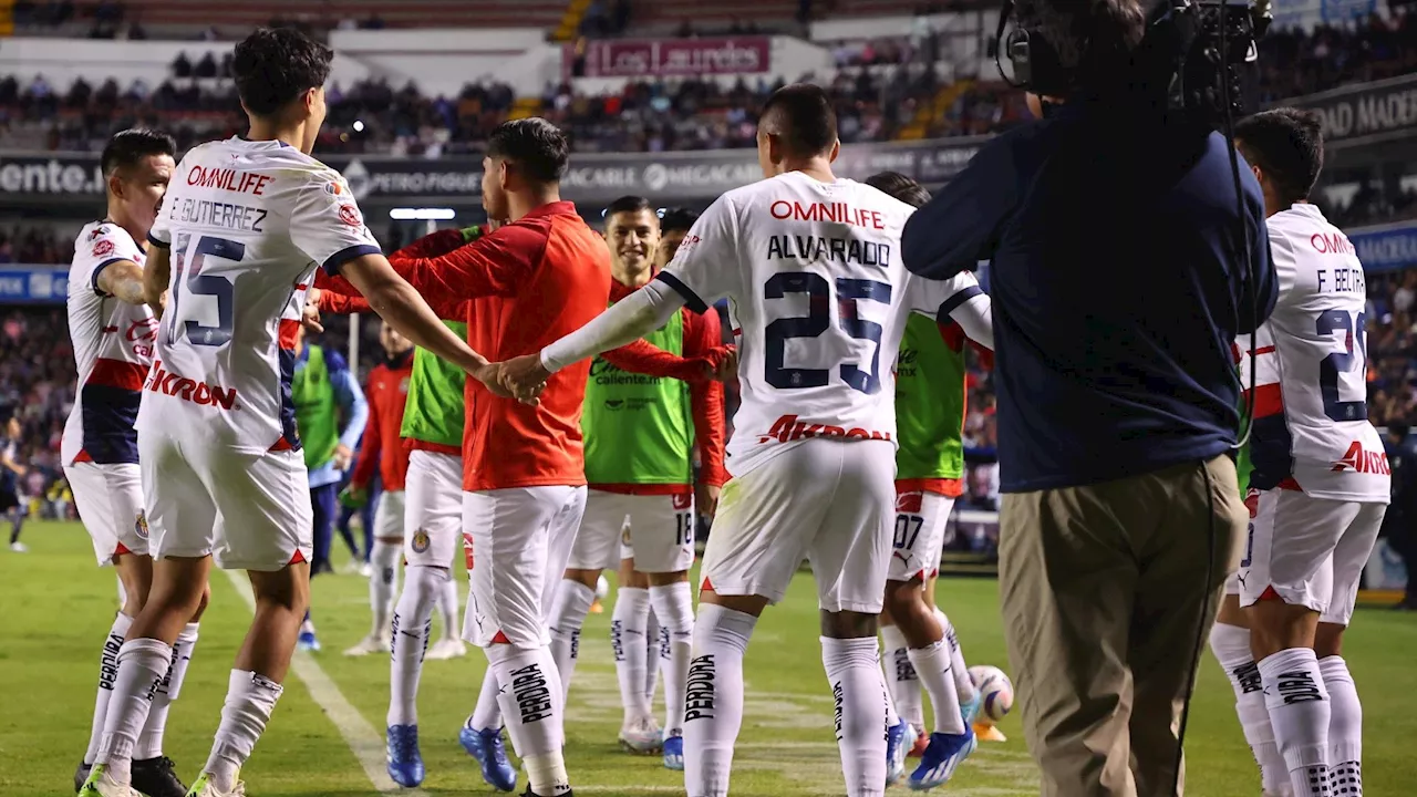 Chivas Olvida Goleada ante Tigres y Vuelve a la Senda del Triunfo Frente a Querétaro