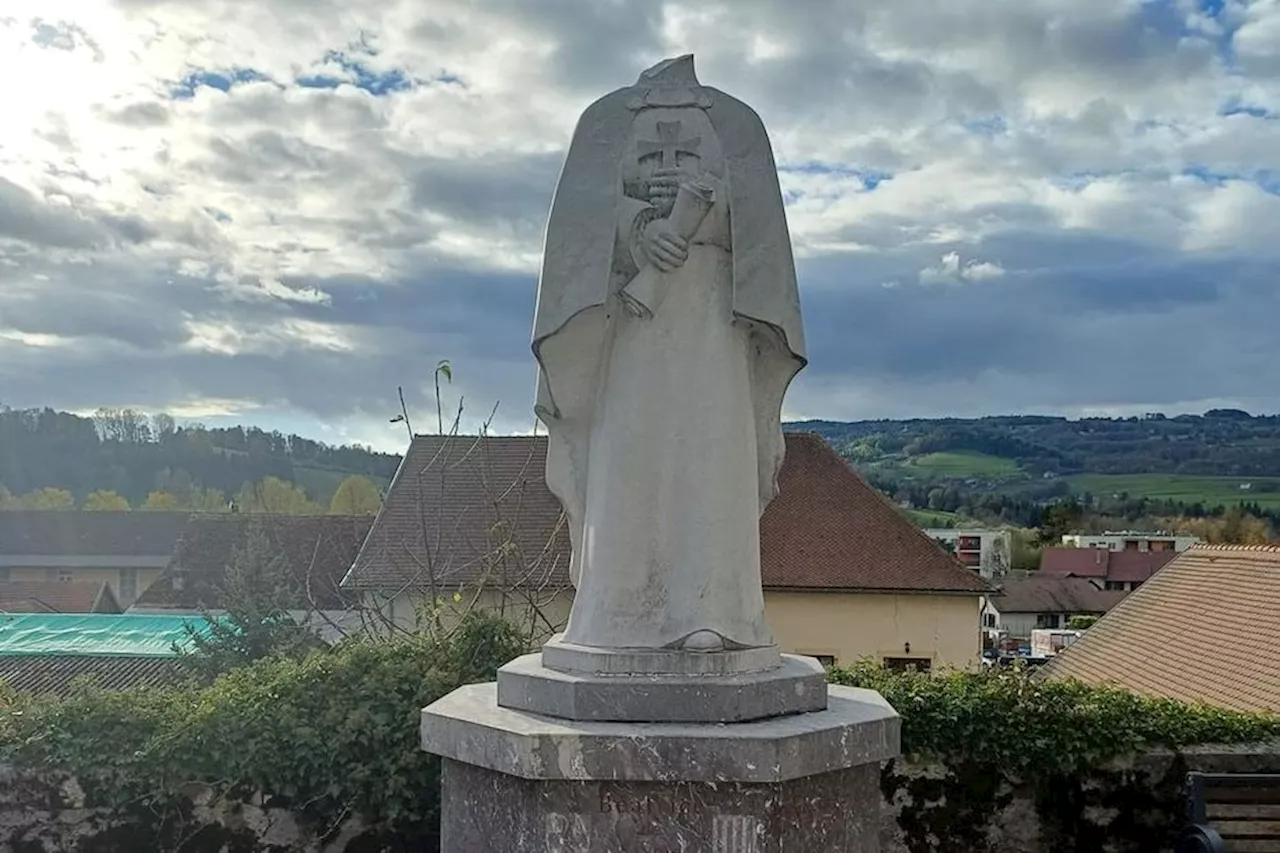 La statue de Béatrice de Savoie retrouvée décapitée : 'C'est plus qu'un acte de vandalisme'