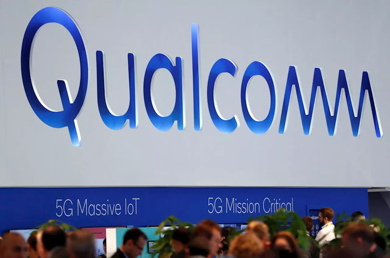 Qualcomm forecasts revenue, profits above estimates