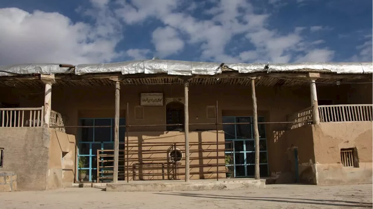 مسجد روستای بابانظر رزن مرمت اضطراری می‌شود