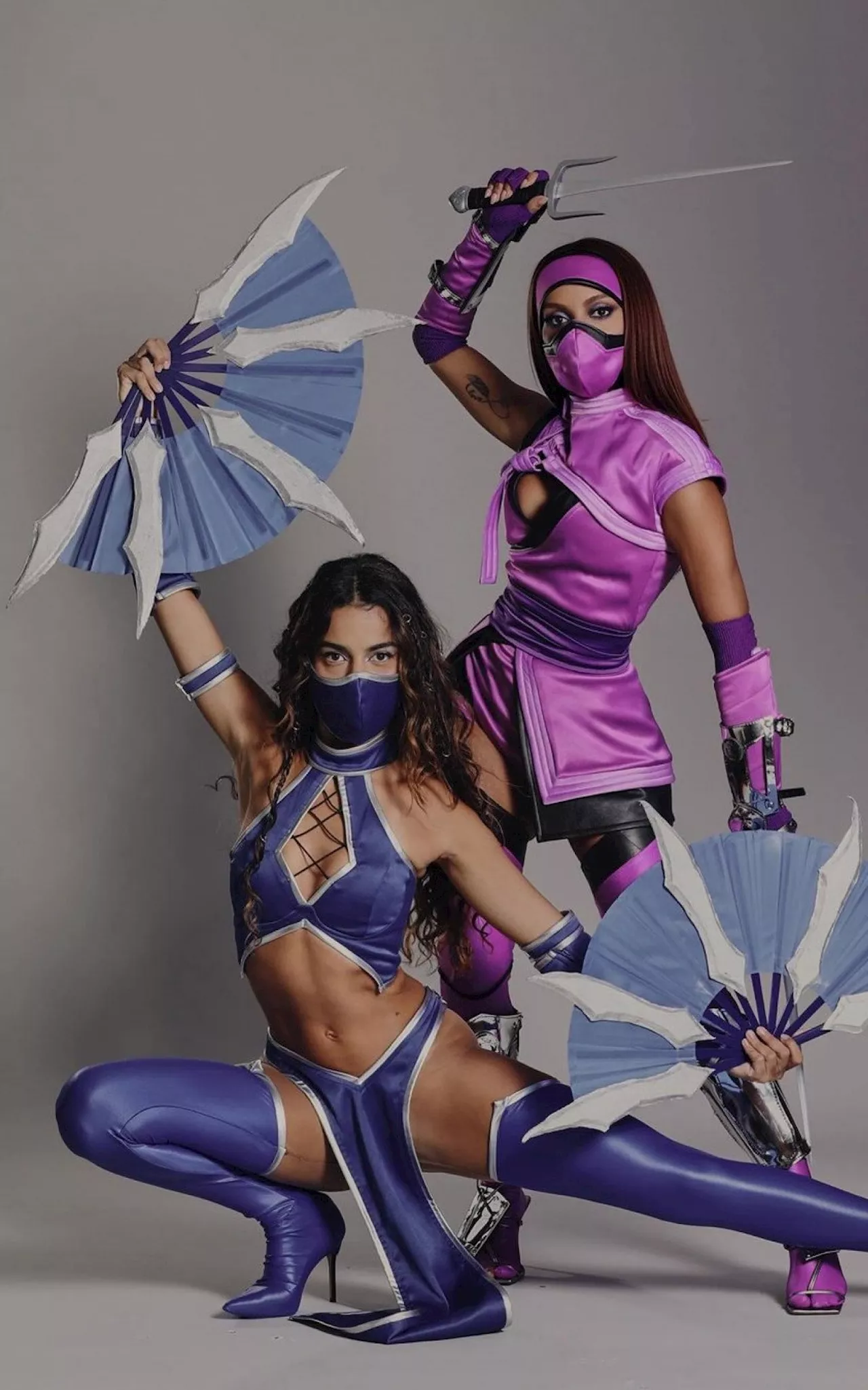 Anitta e Marina Sena usam fantasias inspiradas em Mortal Kombat em festa de Halloween