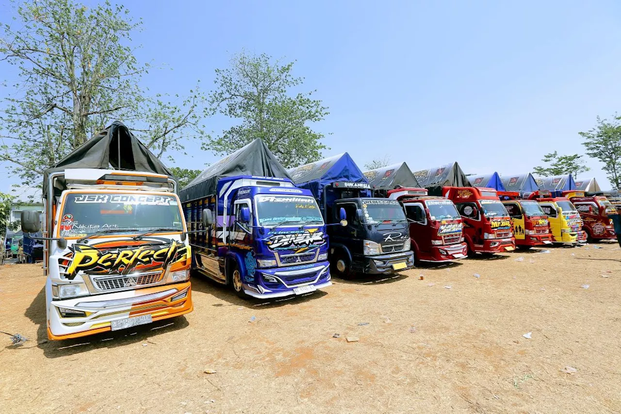 Ribuan Pencinta Truk Fuso Canter Padati Acara Jamnas ke-10 di Kudus