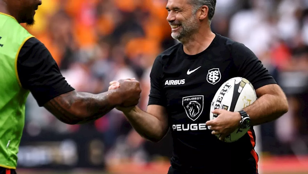 VIDEO. Stade Toulousain : 'Je peux la boire tout seul la bière, si vous voulez', Ugo Mola se moque de ses jou