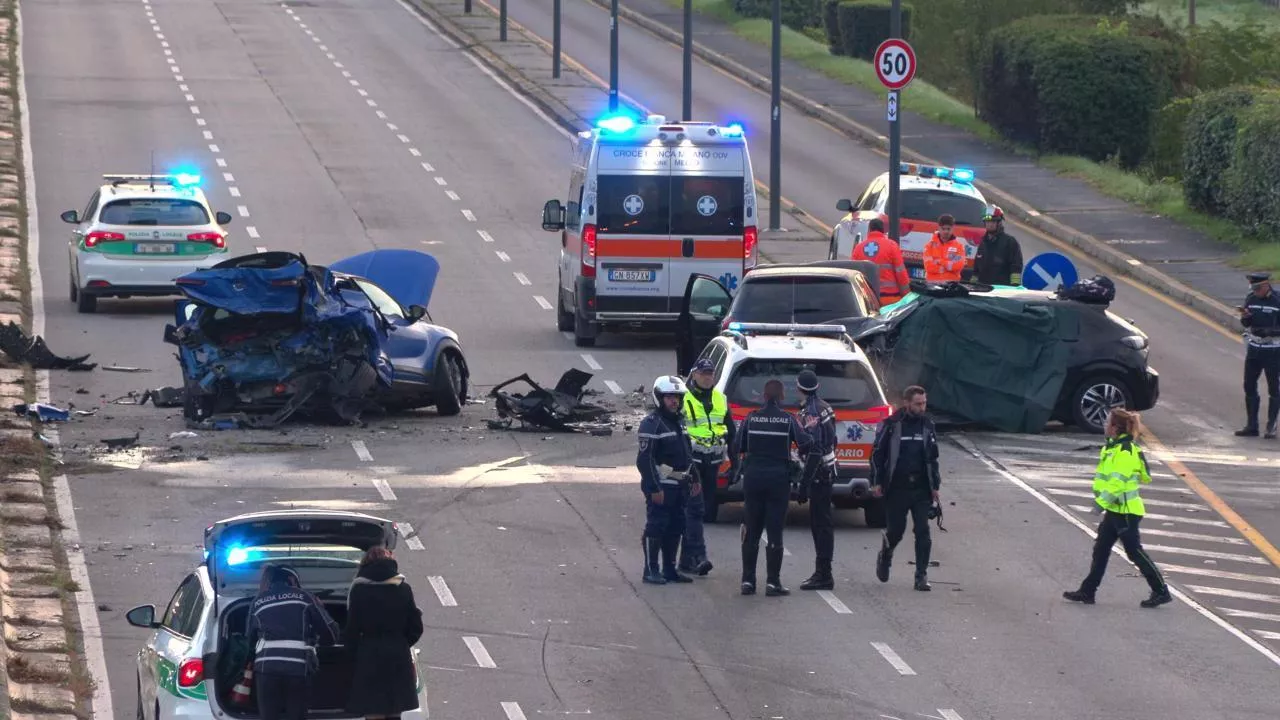 Incidente stradale a Milano, morti due ragazzi di 24 e 26 anni