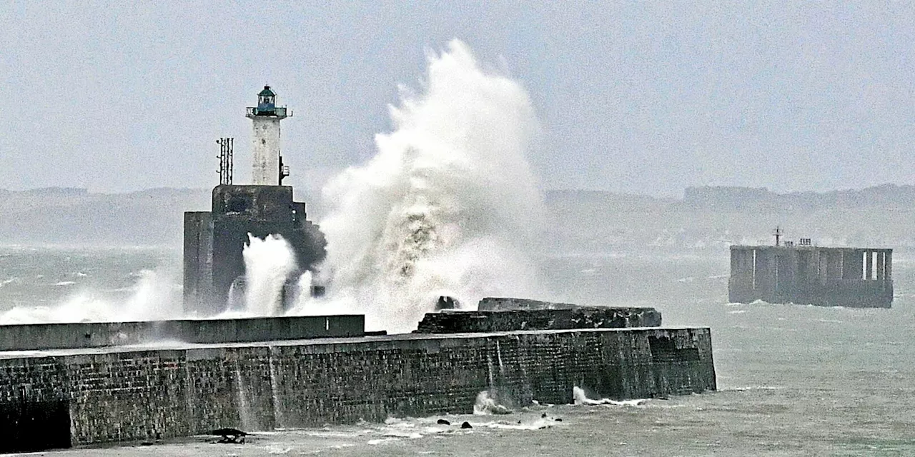 Tempête Ciaran : trois départements en vigilance rouge dès jeudi à minuit