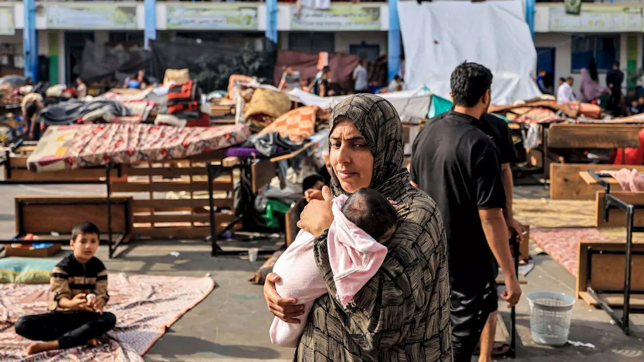 Wanita di Jalur Gaza Terpaksa Minum Pil Penunda Menstruasi karena Air Bersih Terbatas