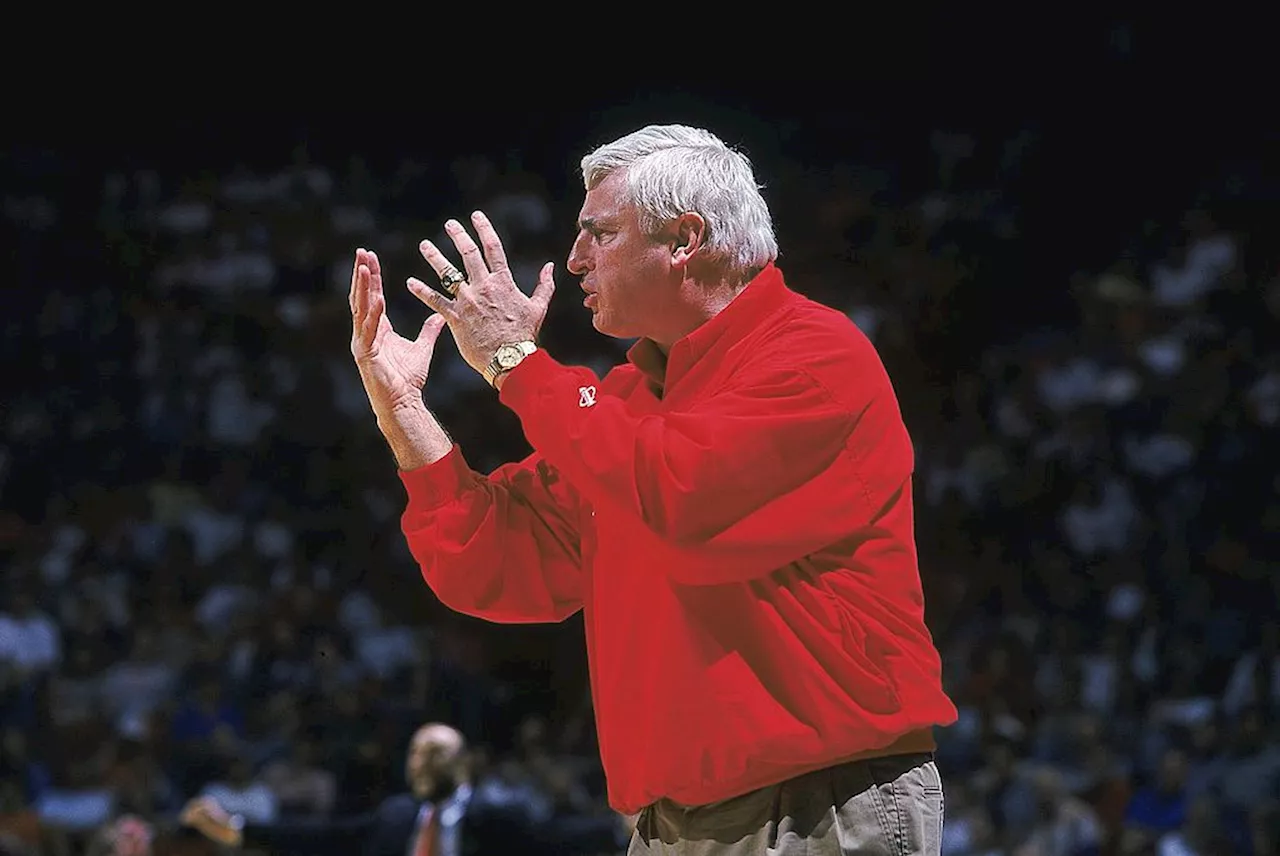 Bob Knight dies at 83; coaching legend led Indiana to 3 NCAA men’s basketball titles