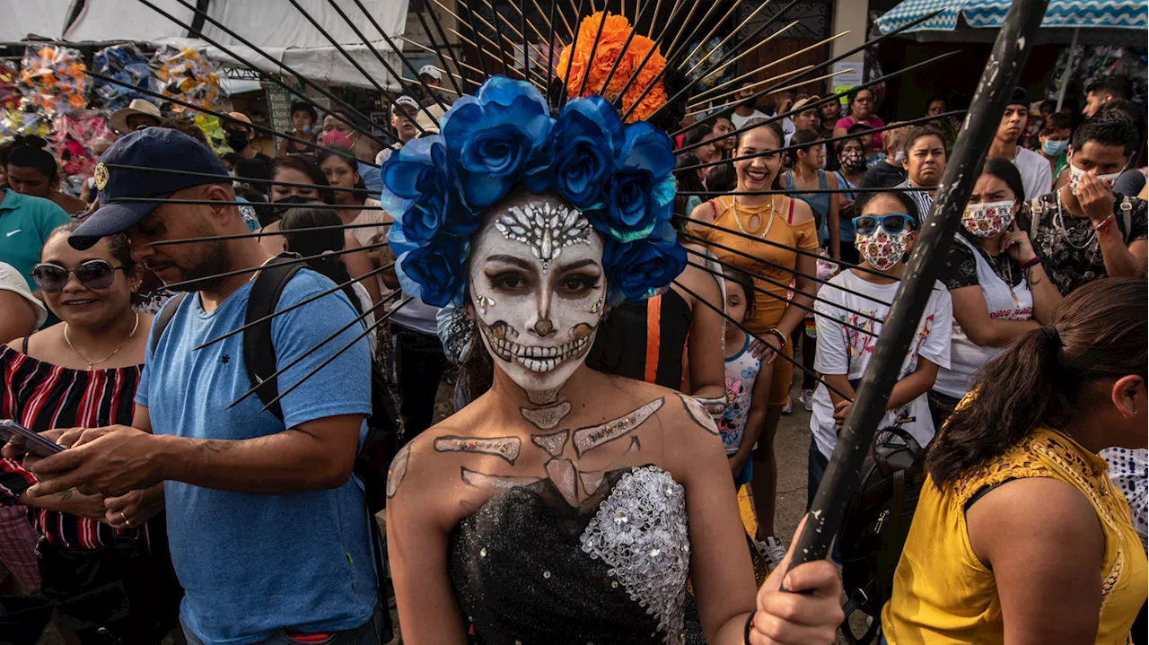 Beyond día de los muertos: The believers of Santa Muerte in Veracruz