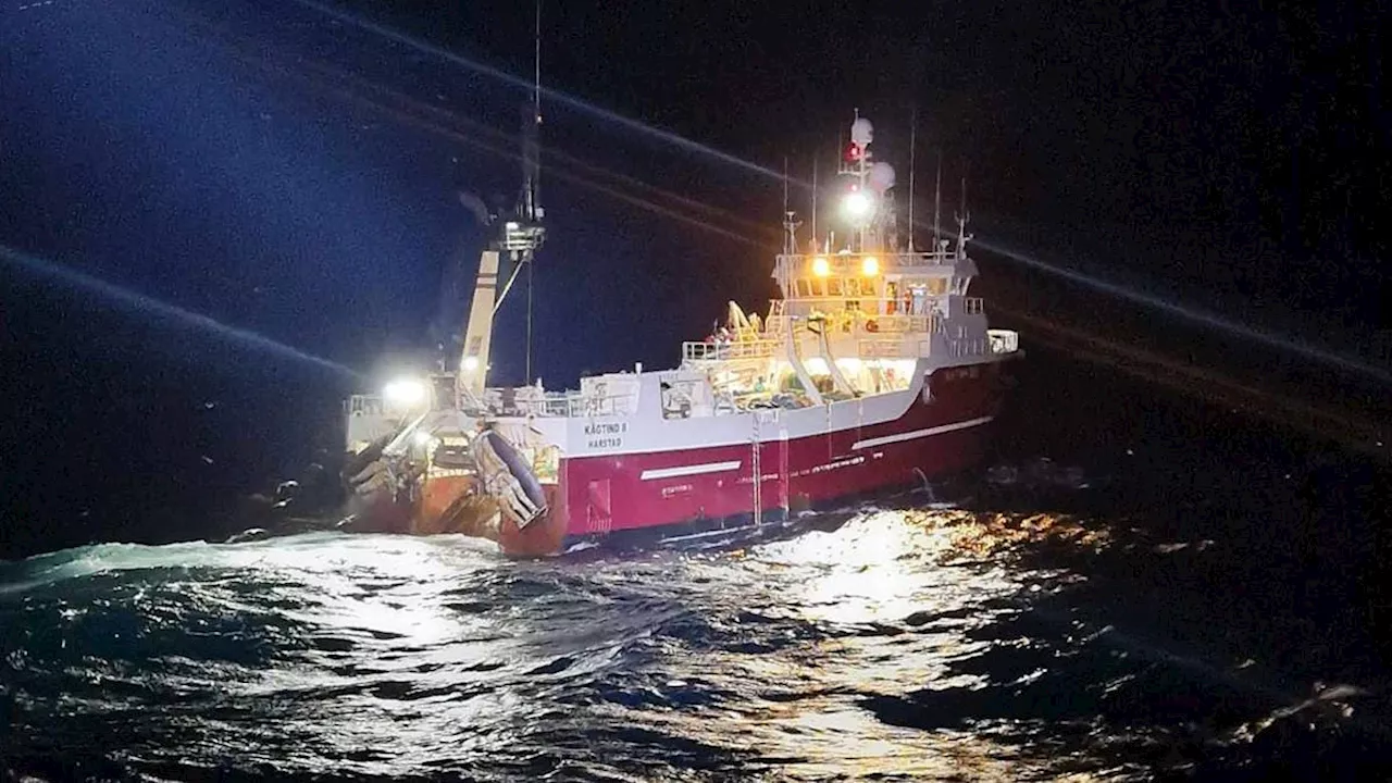 Fiskefartøy bistår i redningsaksjon ved Bjørnøya: – Alt er vel om bord