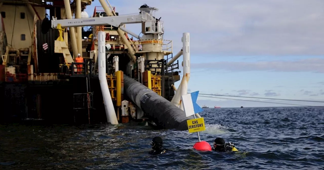 Greenpeace-Protest gegen LNG-Pipeline auf Rügen