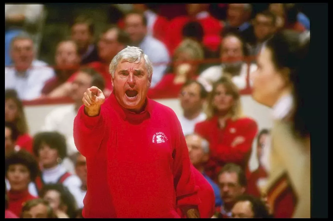 Bob Knight, legendary Indiana basketball coach, dead at 83