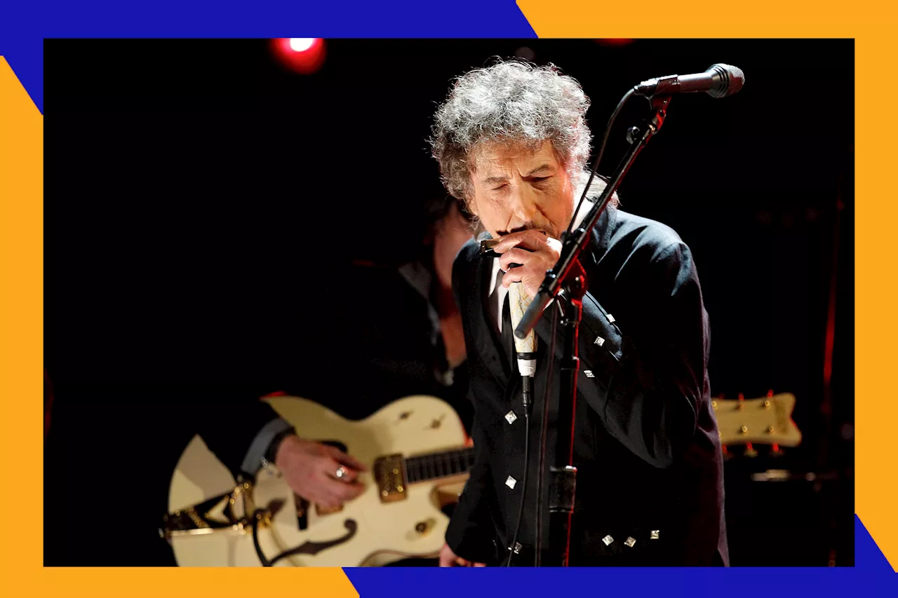 What do tickets cost to see Bob Dylan on tour in 2023?