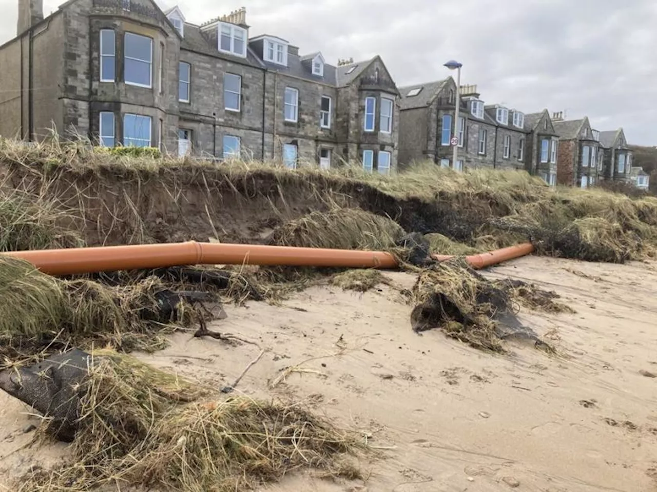 Scottish weather: Council urge caution as dunes eroded by storm