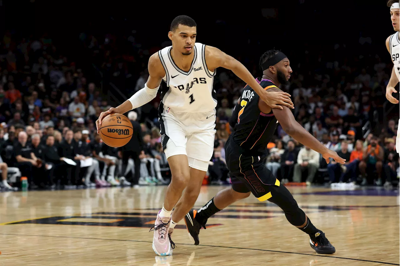 Victor Wembanyama ignites Spurs comeback vs. Suns with dunk over Kevin Durant in final seconds