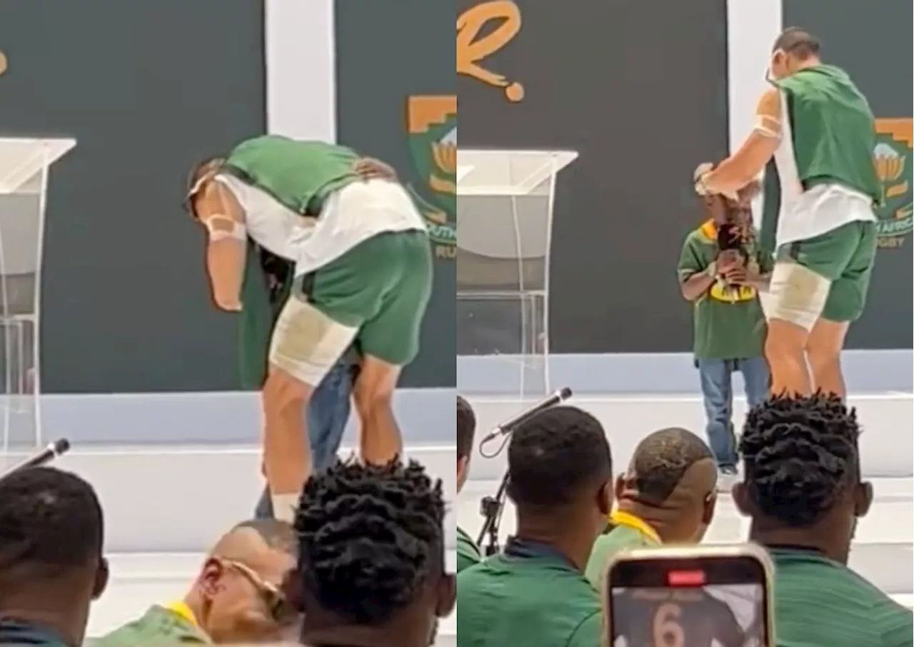 Humble: Cheslin Kolbe gives RWC medal to tiny fan [watch]