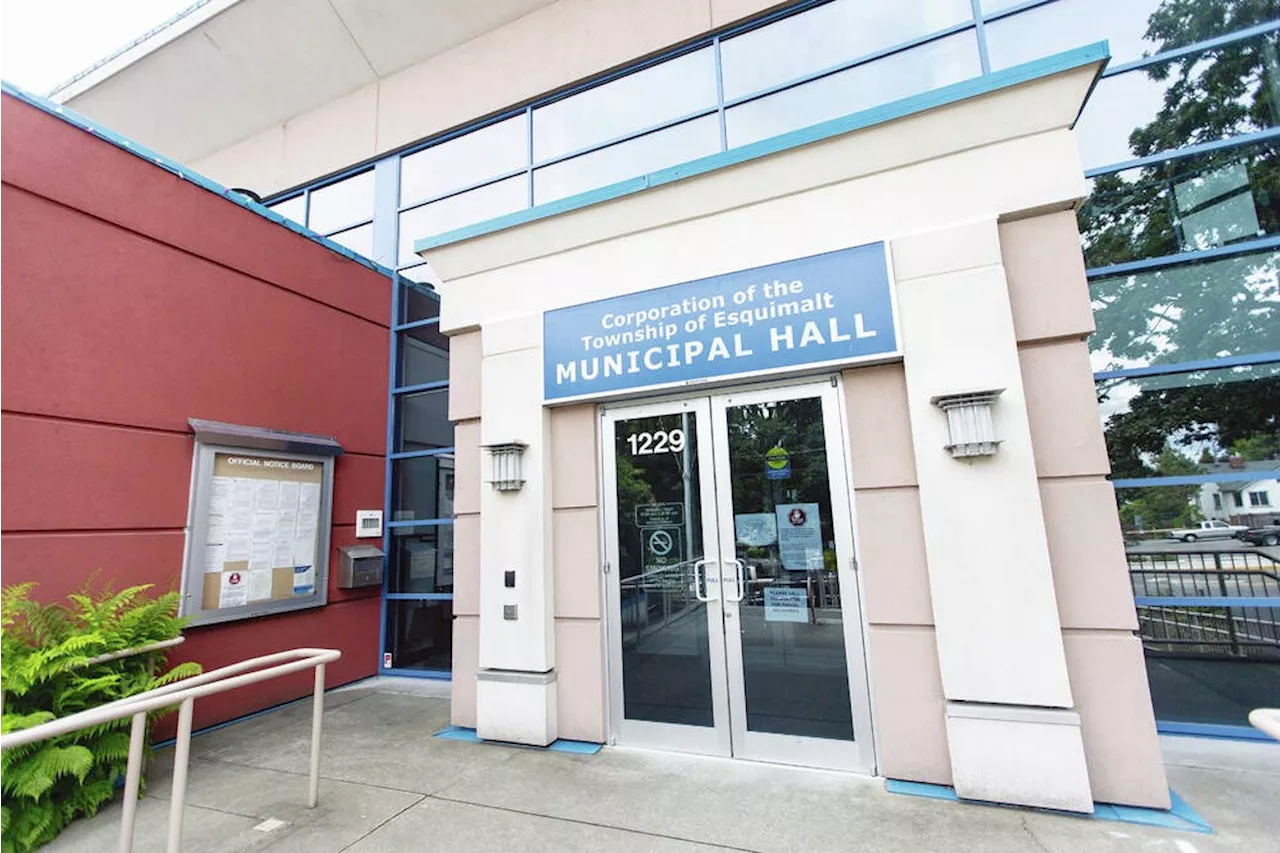 Esquimalt to require developers to assist displaced tenants