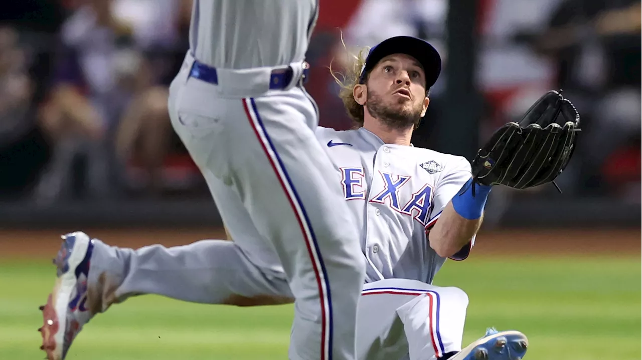 Travis Jankowski slides for sensational catch