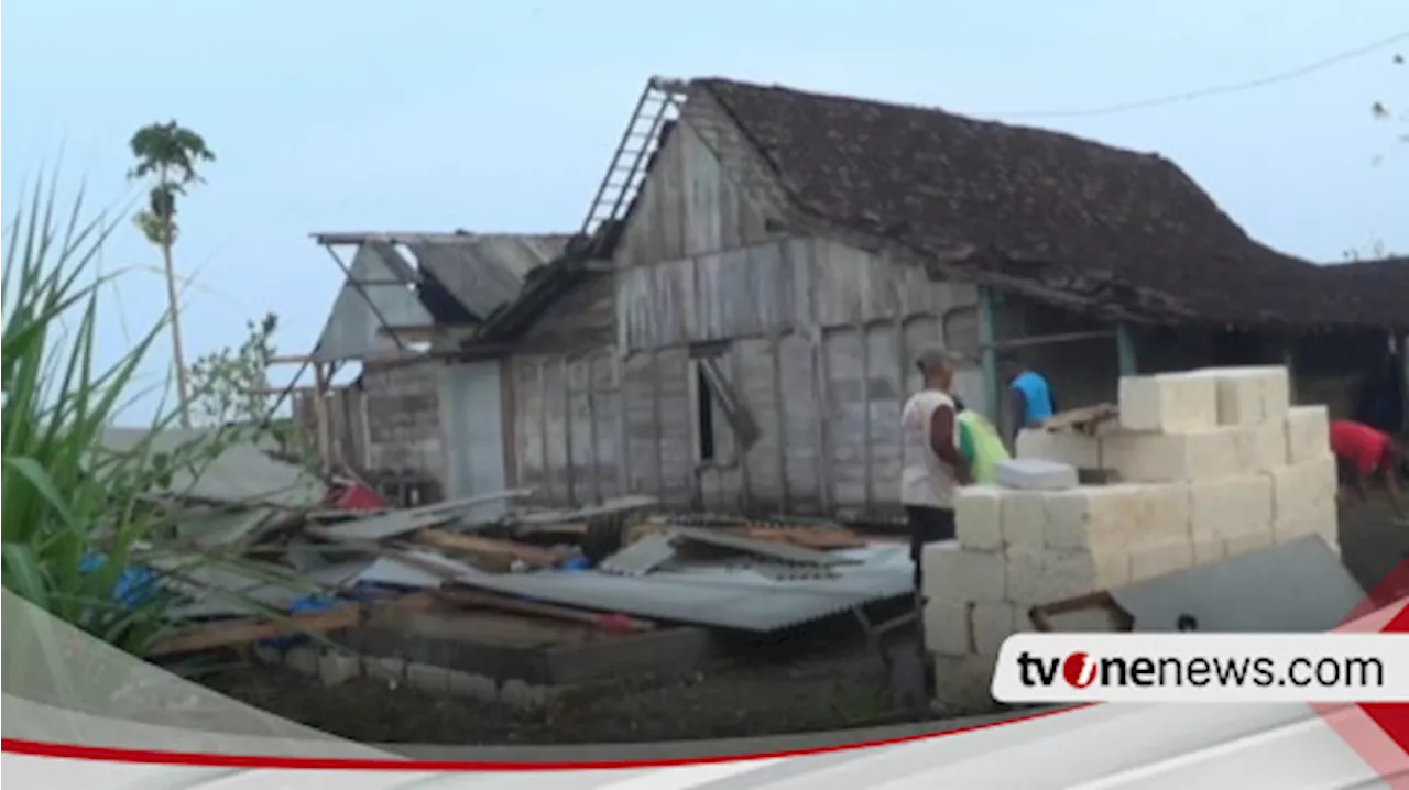 Angin Puting Beliung Rusak Puluhan Rumah di Ngawi, Satu Rumah Roboh Timpa Penghuninya