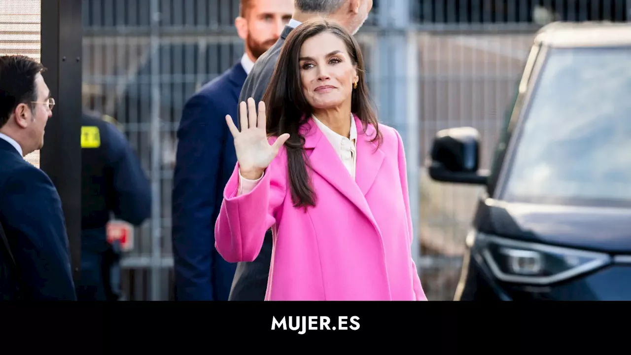 Cinco abrigos rosas asequibles para copiar el que llevó la reina Letizia en Dinamarca