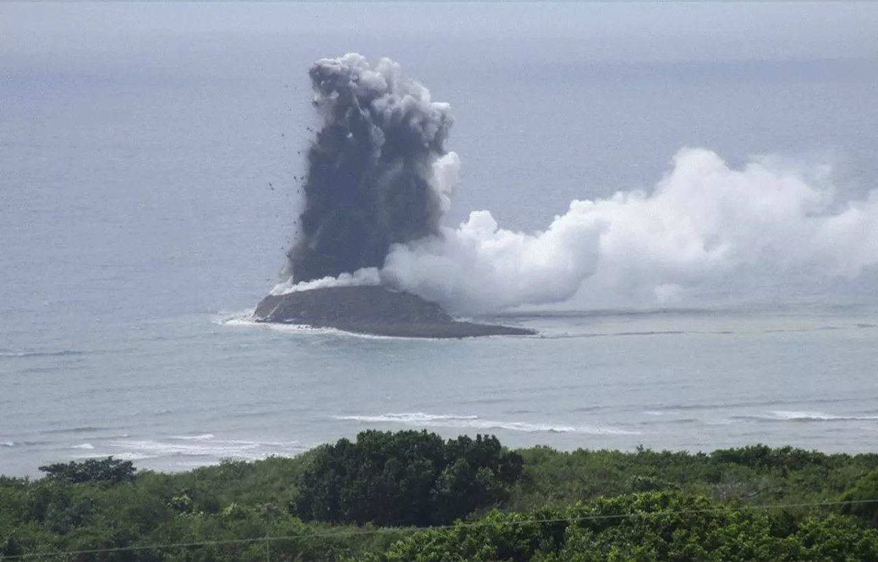 Une île apparaît après l’éruption d’un volcan sous-marin au Japon