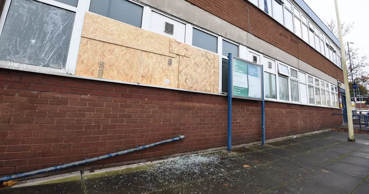 Man smashes up police station with hammer