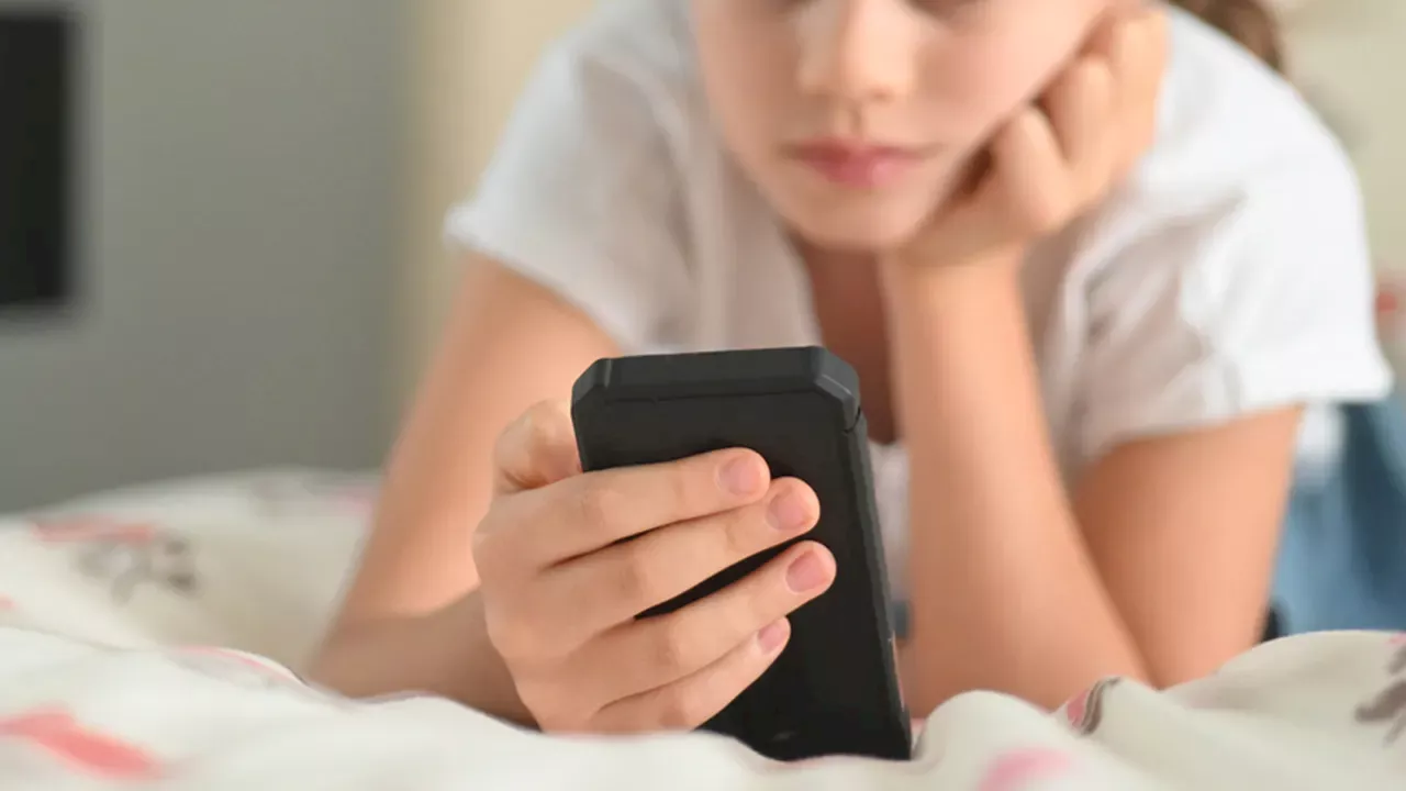 Colorado mom poses as 9-year-old to text school-sanctioned crisis line, ‘sickened’ by responses