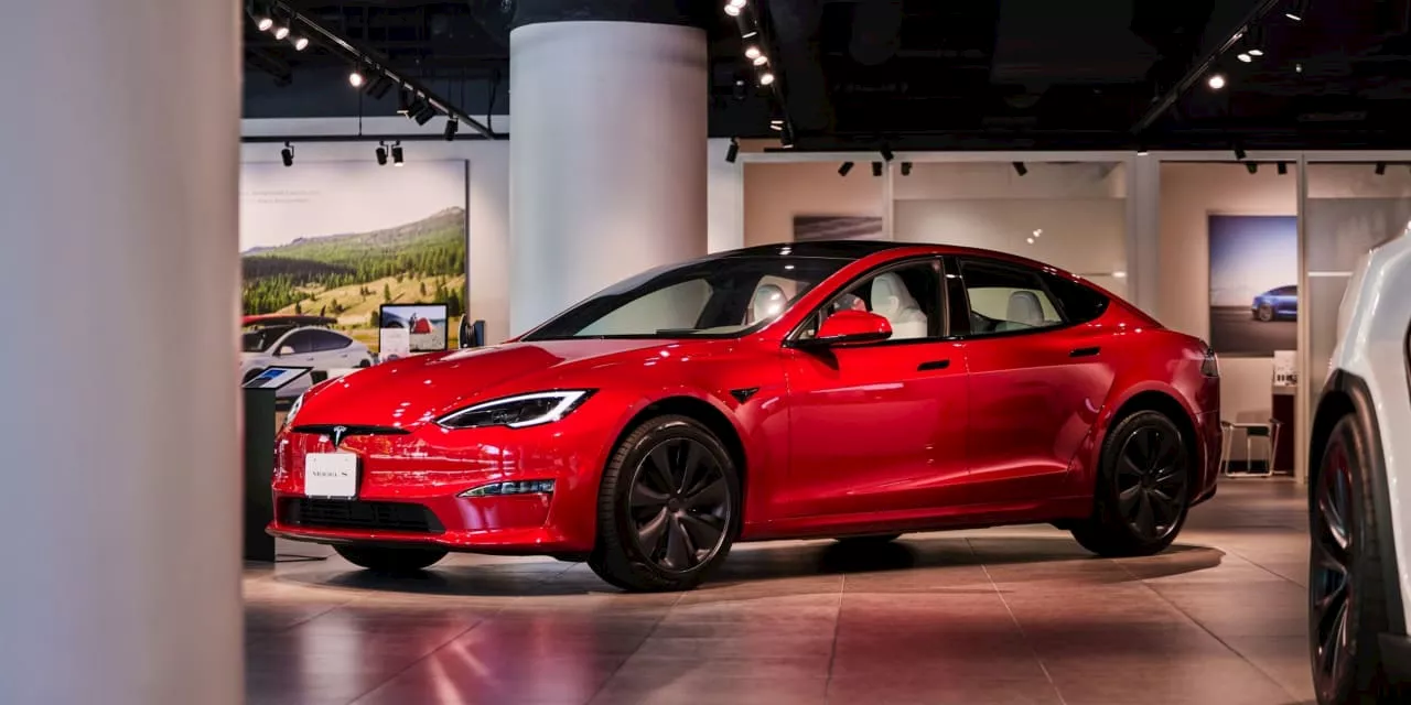 Tesla Is Exploring New Ways to Sell EVs. That’s Probably Good.