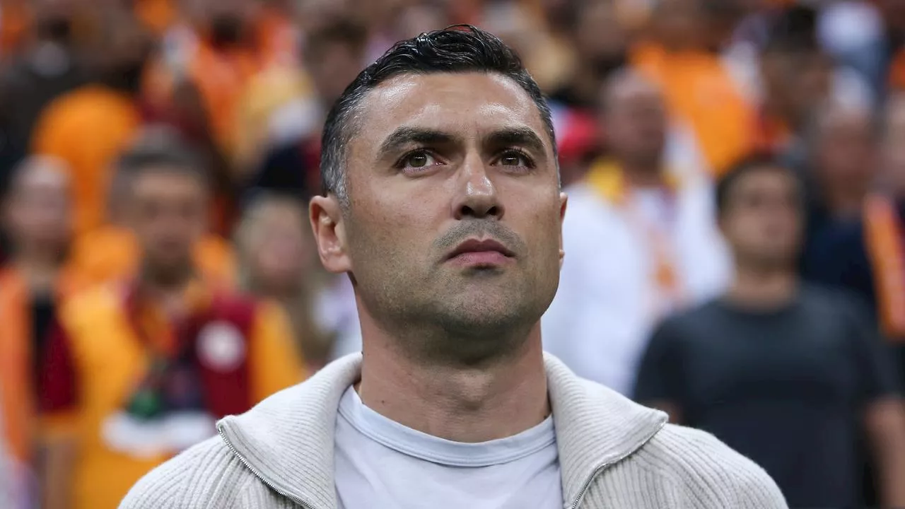 Burak Yilmaz stapt al na een maand op als trainer van Besiktas