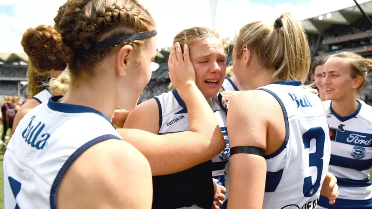 Geelong wear black armbands for Meghan McDonald’s dad during AFLW finals win over Essendon